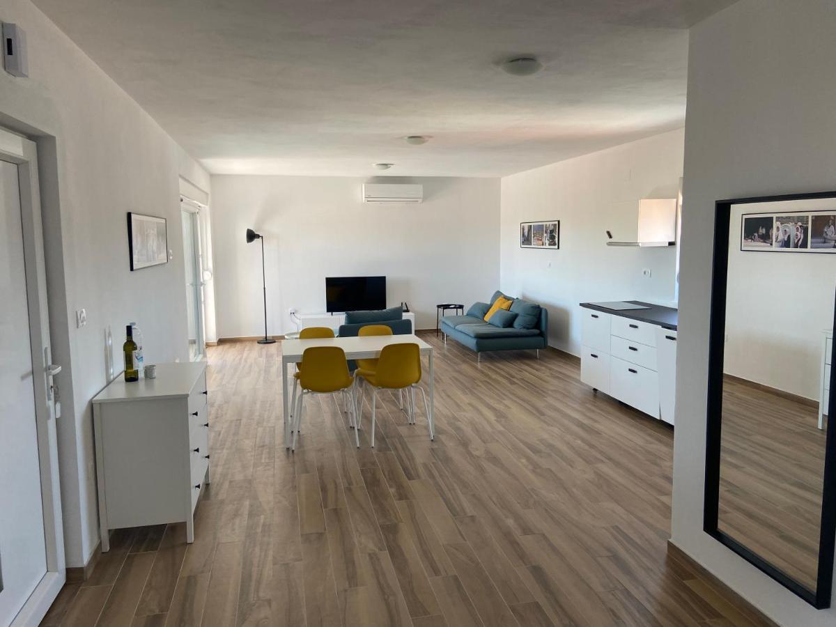 Daniela Family Apartment - Top Floor - New & Quite Location - Great Sea & Island View Вир Экстерьер фото